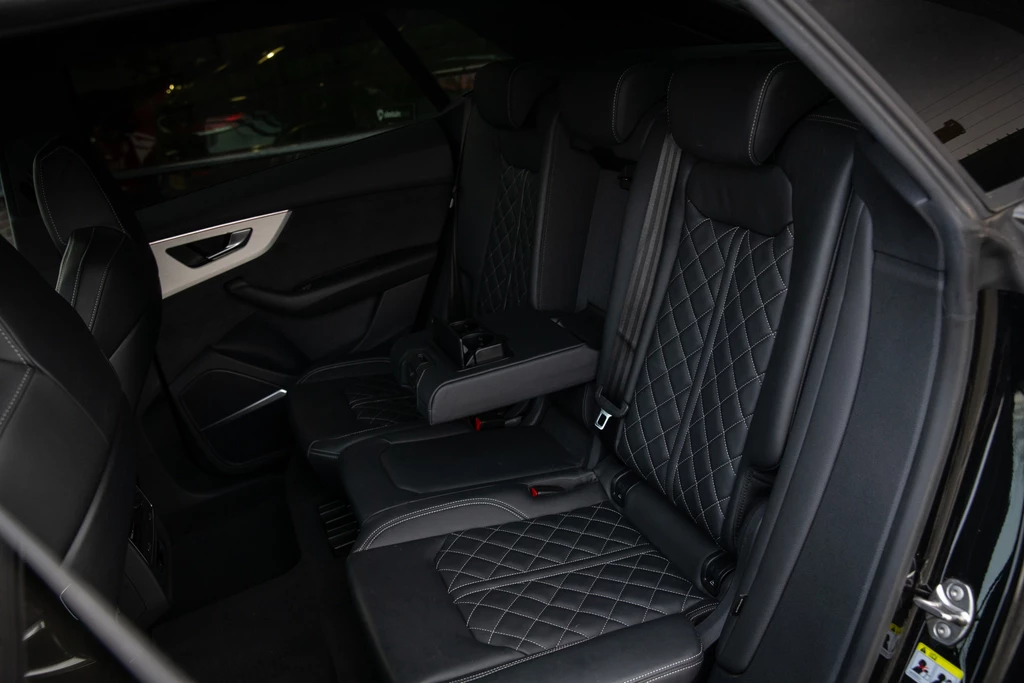 Audi Q8 – foto 11