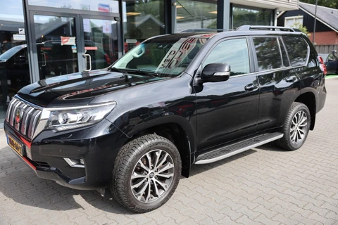 Toyota Land Cruiser Landcruiser 150 2.8 D-4D 5DRS EXECUTIVE A/T VAN