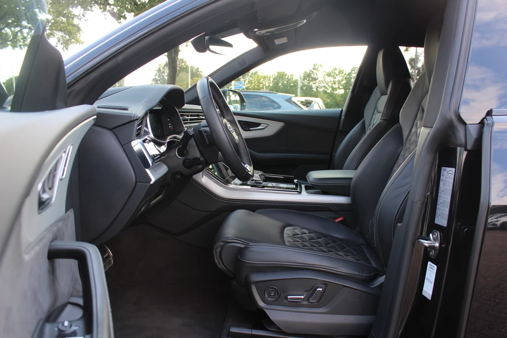 Audi Q8 – foto 12