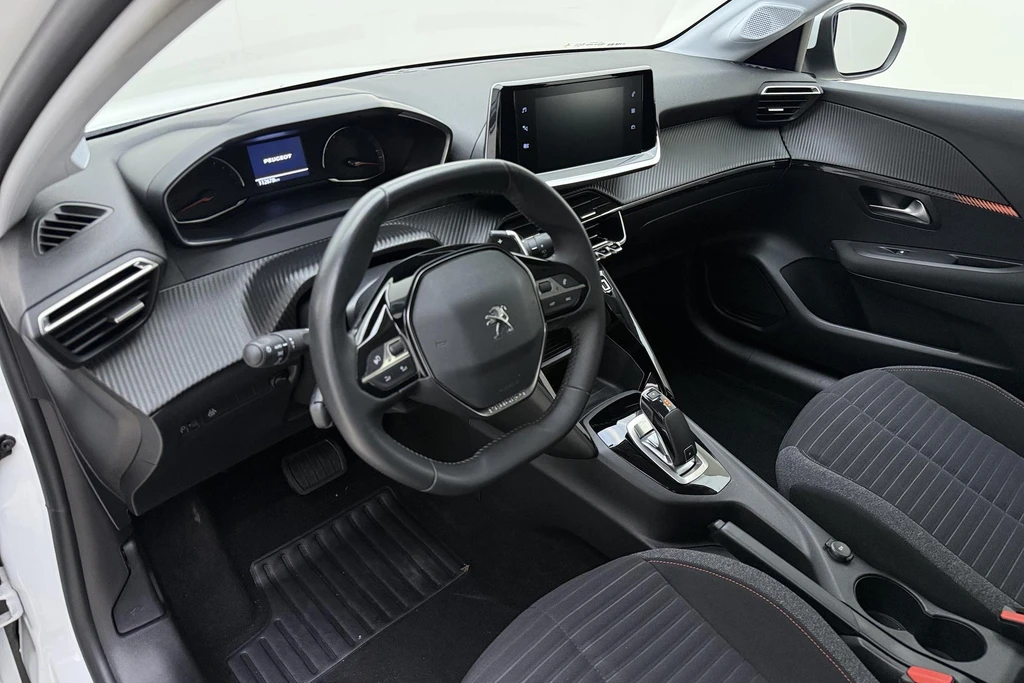 Peugeot 208 – foto 10