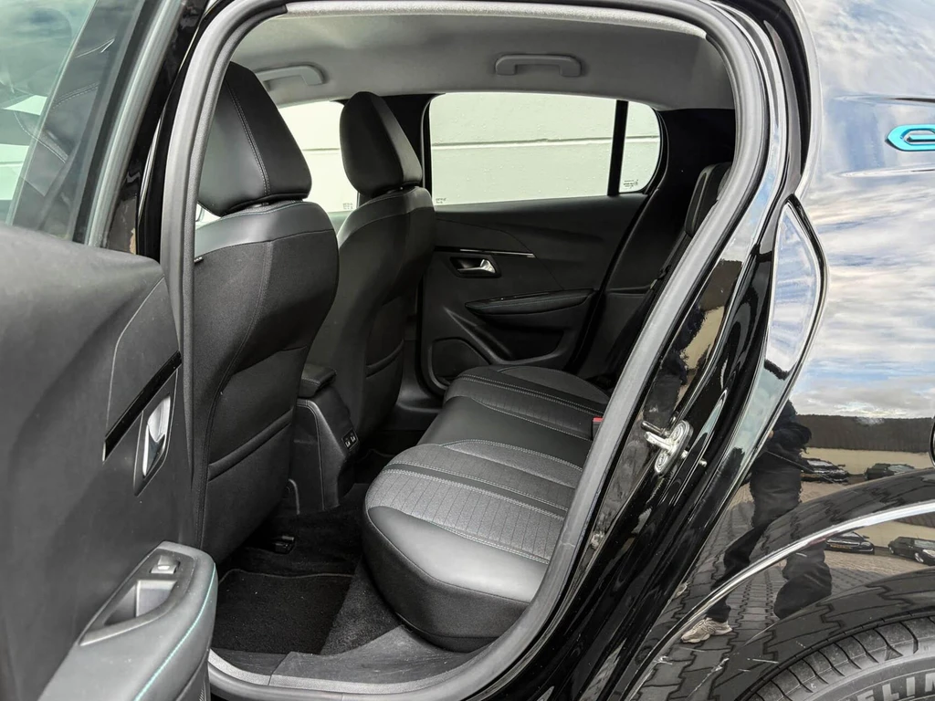 Peugeot e-208 – foto 20