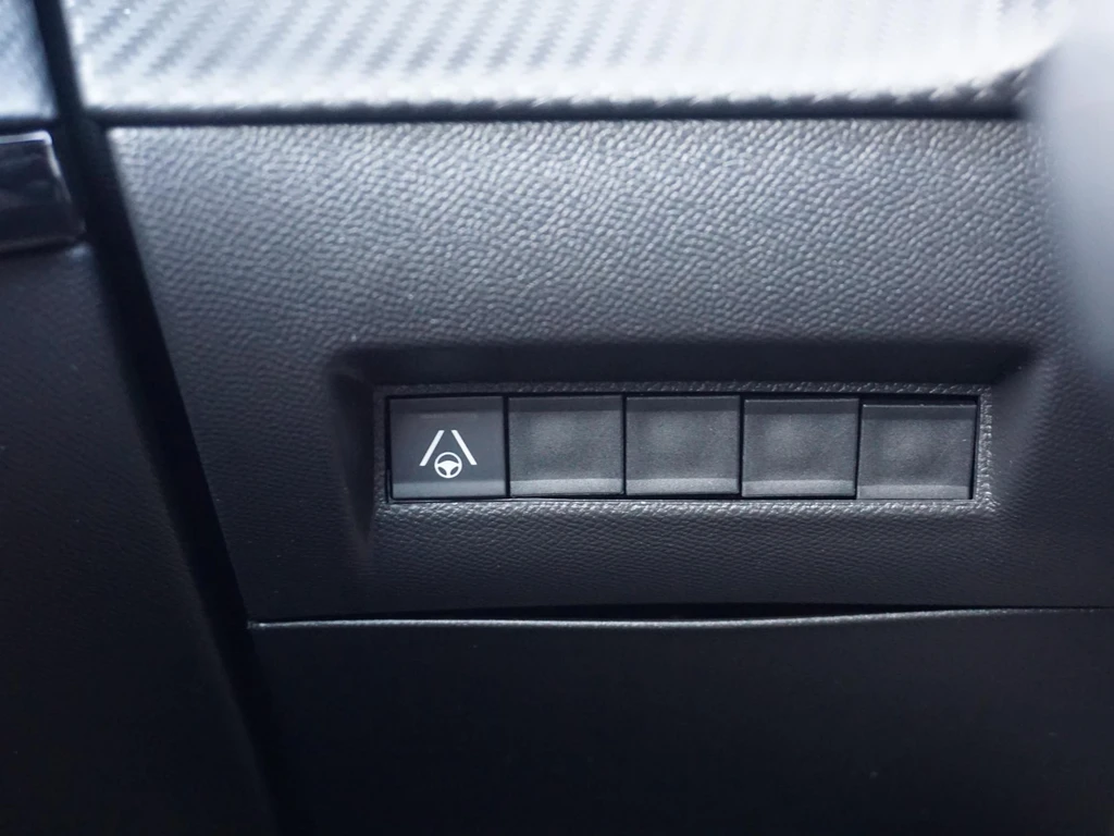 Peugeot 208 – foto 18