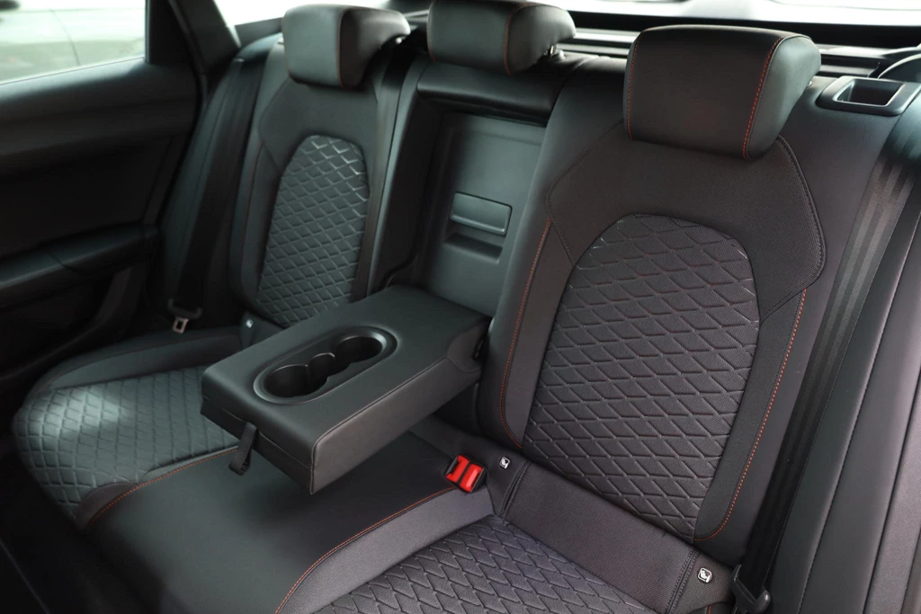 SEAT Leon – foto 39