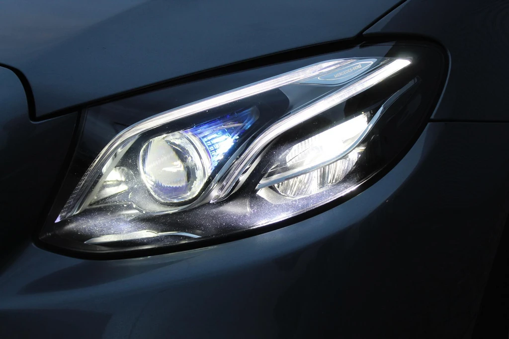Mercedes-Benz E-Klasse – foto 26