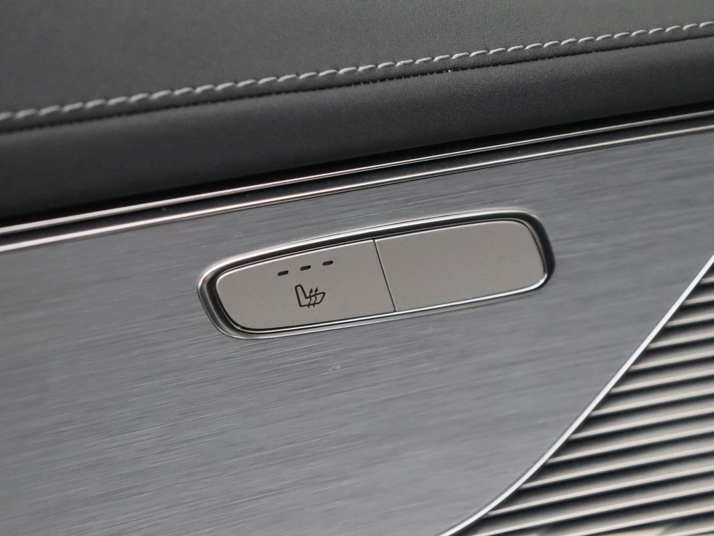 Mercedes-Benz EQC – foto 27