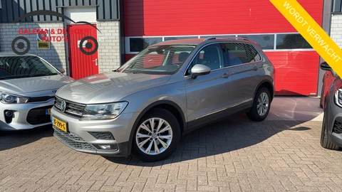 Volkswagen Tiguan 1.4 TSI Comfortline Business TREKHAAK / CARPLAY / NAVI / CLIMA / PDC / BLUETOOTH / CRUISE / NL-AUTO