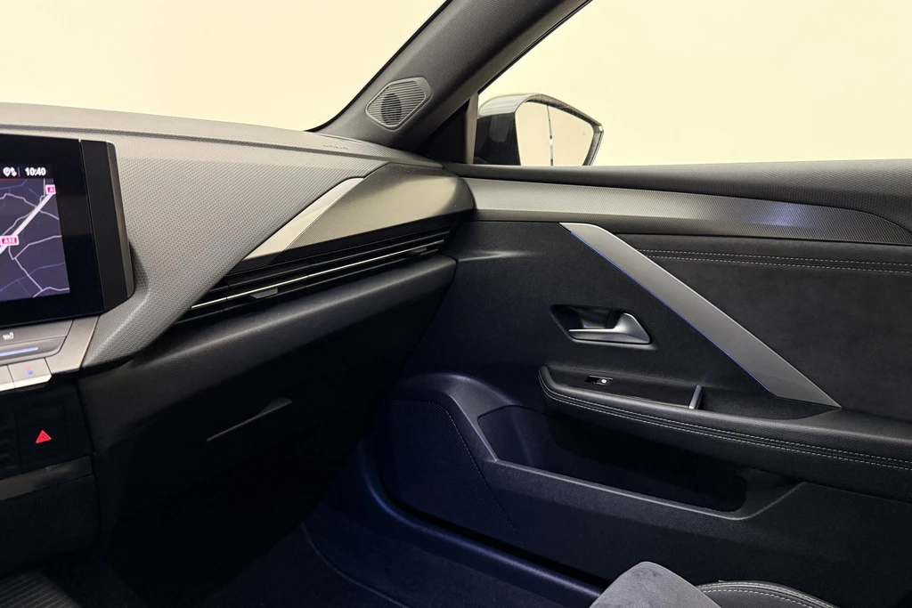 Opel Astra – foto 29