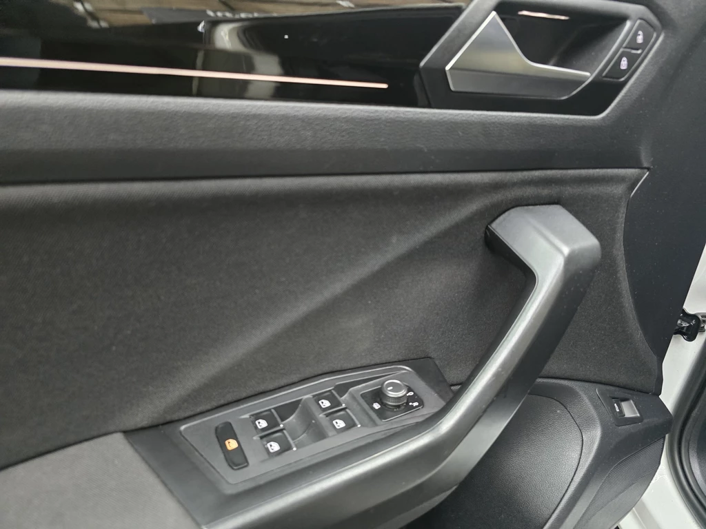 Volkswagen T-Roc – foto 10