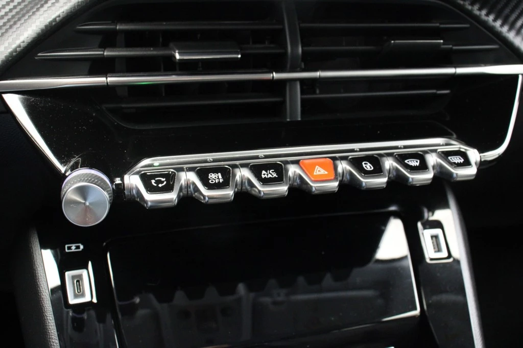 Peugeot 208 – foto 29