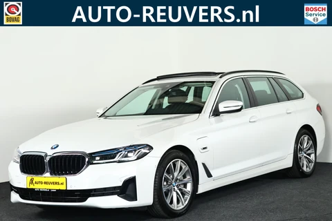 BMW 5 Serie Touring 530e xDrive Business Edition Plus Navi / Cruise / HUD / Panorama / Carplay