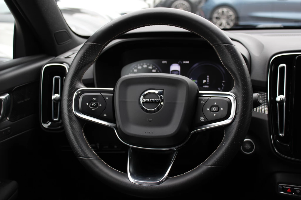 Volvo XC40 – foto 17