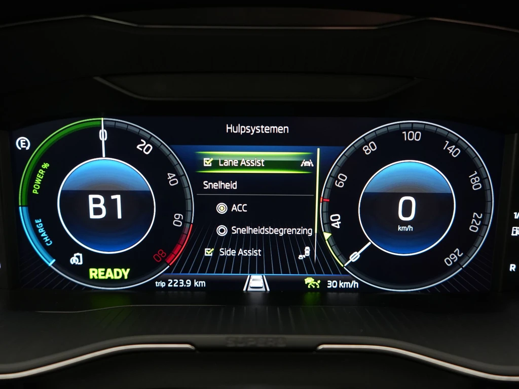 Škoda Superb – foto 40