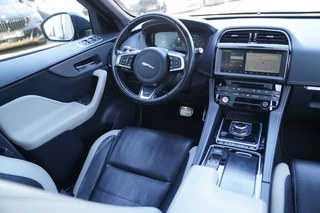 Jaguar F-PACE – thumbnail 16