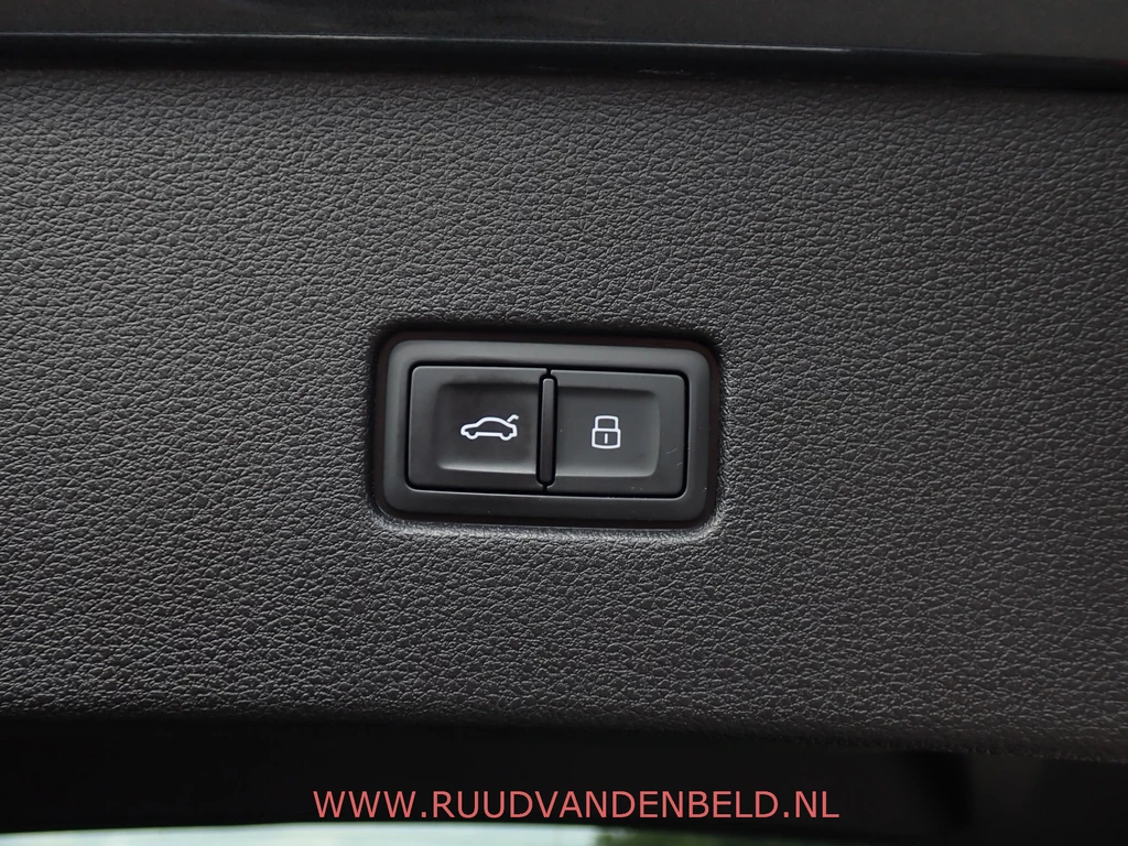 Audi RSQ8 – foto 42