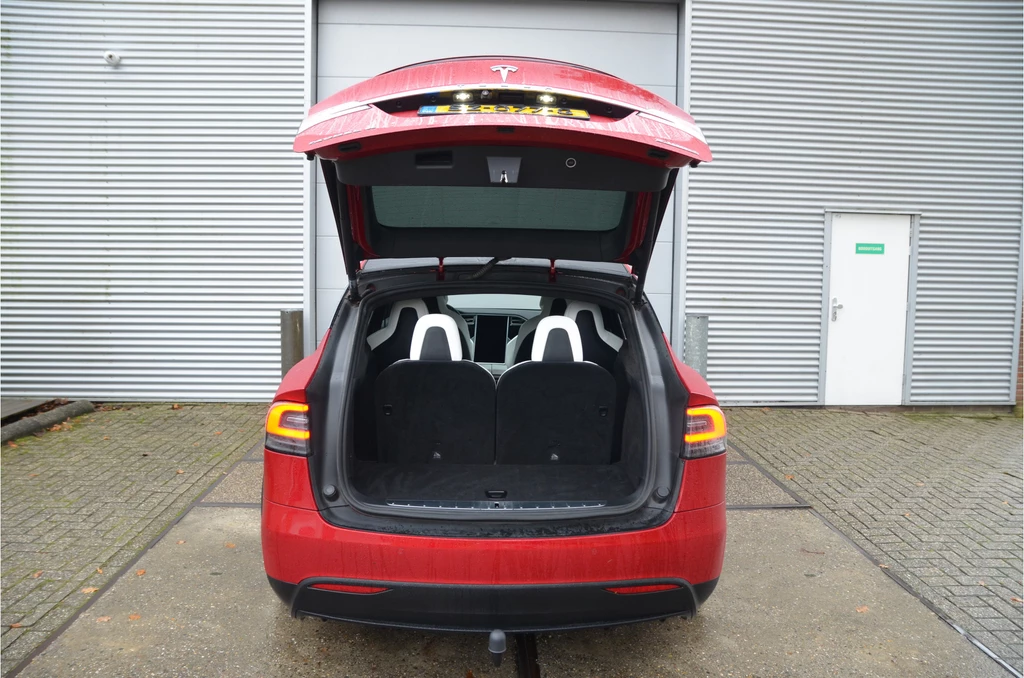 Tesla Model X – foto 33