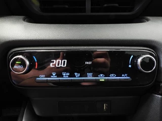 Toyota Yaris – thumbnail 9