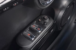 MINI Cooper Cabrio – thumbnail 17