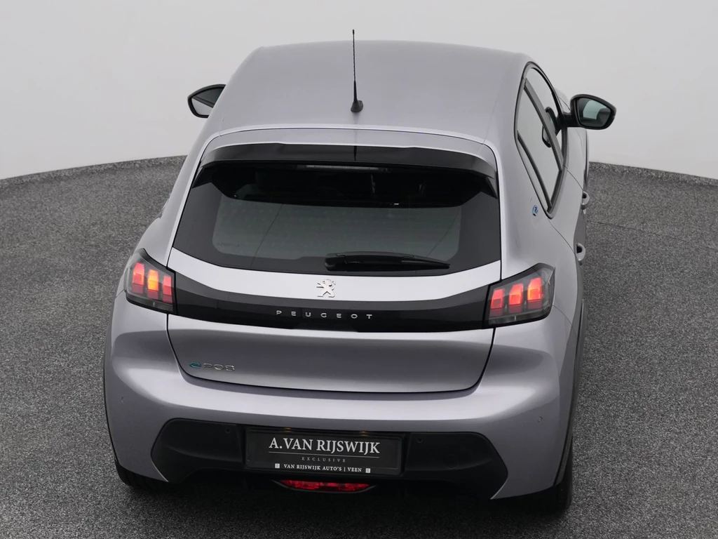 Peugeot e-208 – foto 12