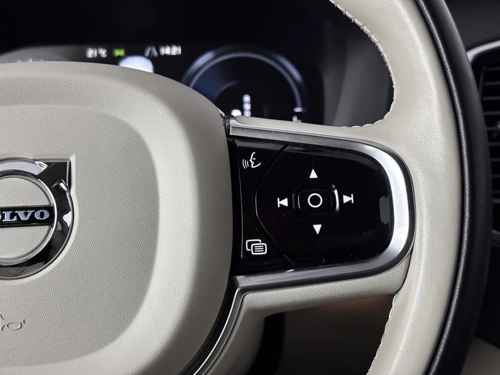 Volvo XC90 – foto 26