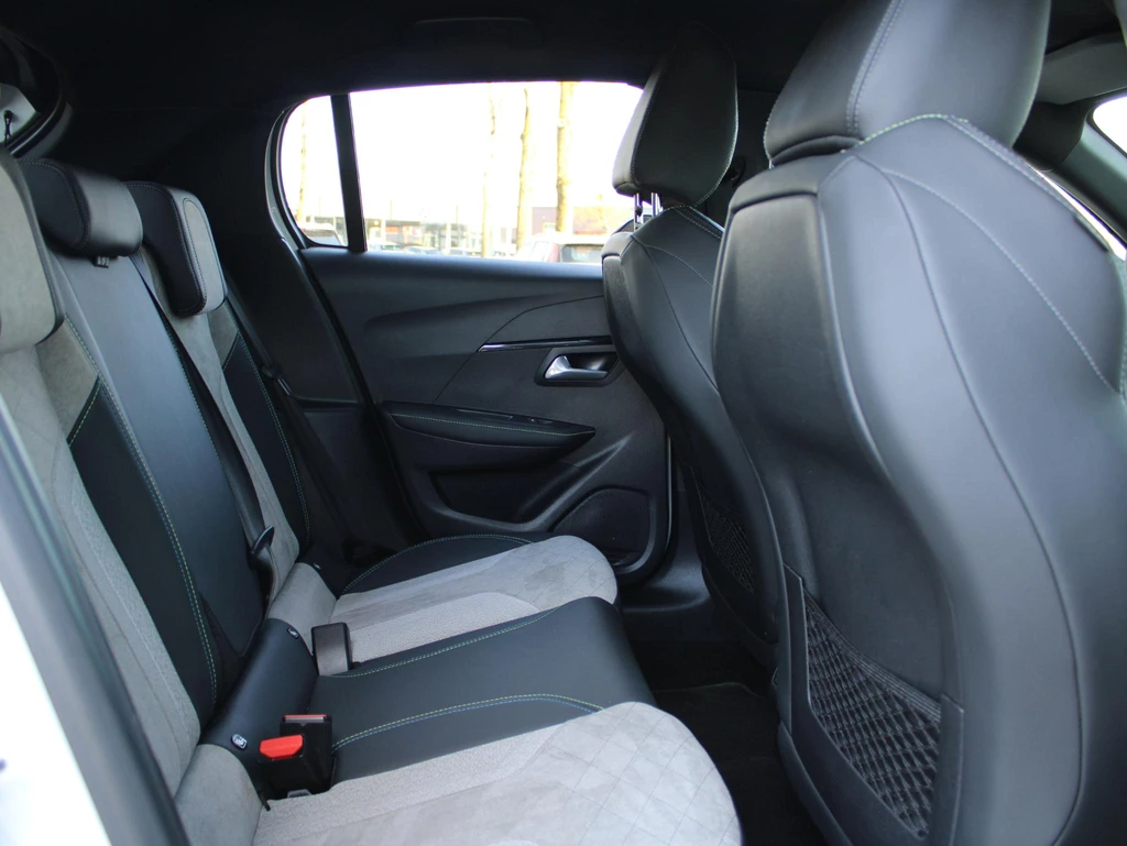 Peugeot 208 – foto 10
