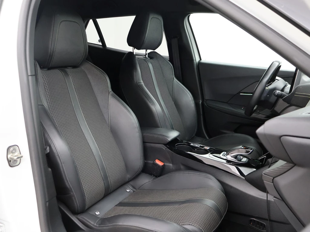 Peugeot e-2008 – foto 10