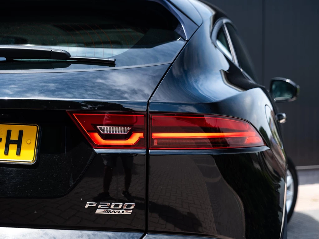 Jaguar E-PACE – foto 31