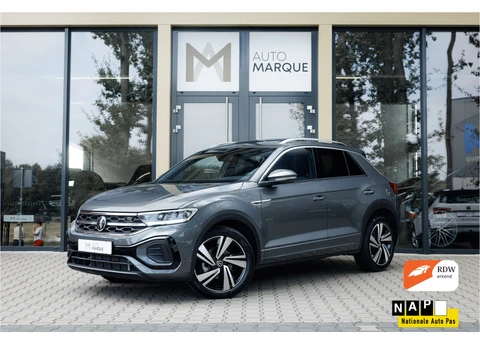 Volkswagen T-Roc 1.5 TSI DSG 150PK Aut. | R-Line Edition | Panoramadak | 18" LM Velgen | LED Koplampen | Active Info Display | Keyless Start | Achteruitrijcamera | Apple Carplay Navigatie |