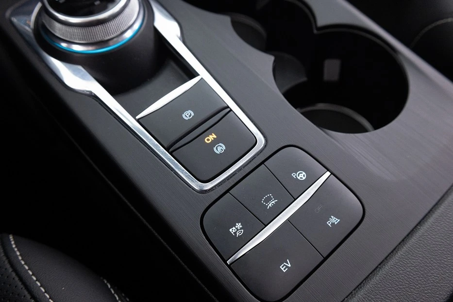 Ford Kuga – foto 28