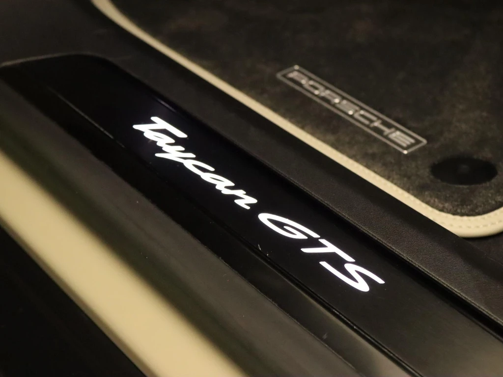 Porsche Taycan – foto 19