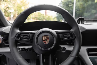 Porsche Taycan – thumbnail 10