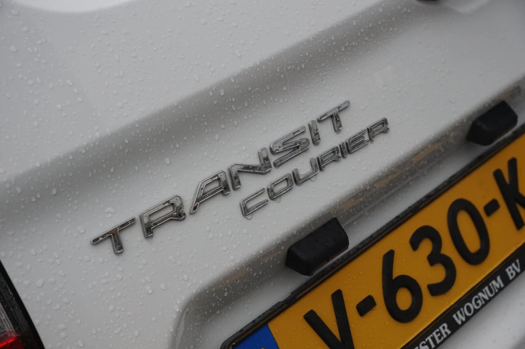 Ford Transit Courier – foto 19