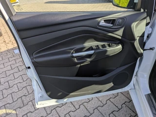 Ford Kuga – thumbnail 41