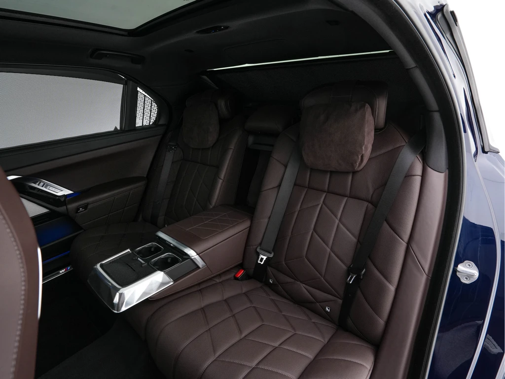 BMW i7 – foto 36