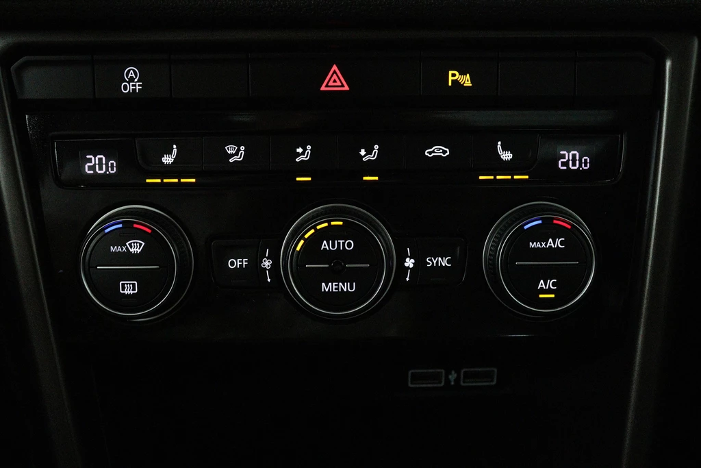 Volkswagen T-Roc – foto 12