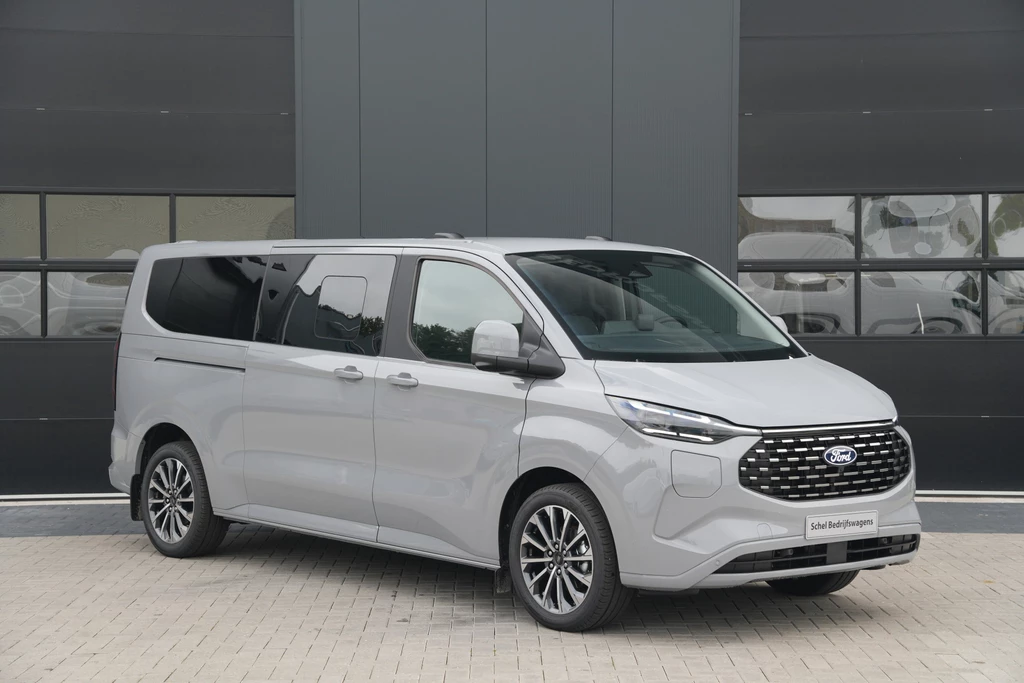 Ford Tourneo Custom – foto 8