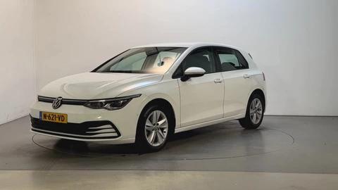 Volkswagen Golf 1.5 TSI Life Business Alcantara LED Sfeerverlichting Parkeersensoren