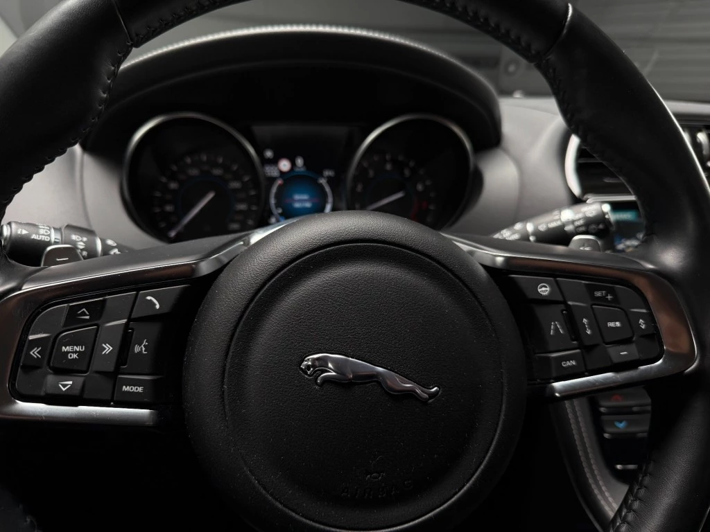 Jaguar F-PACE – foto 19