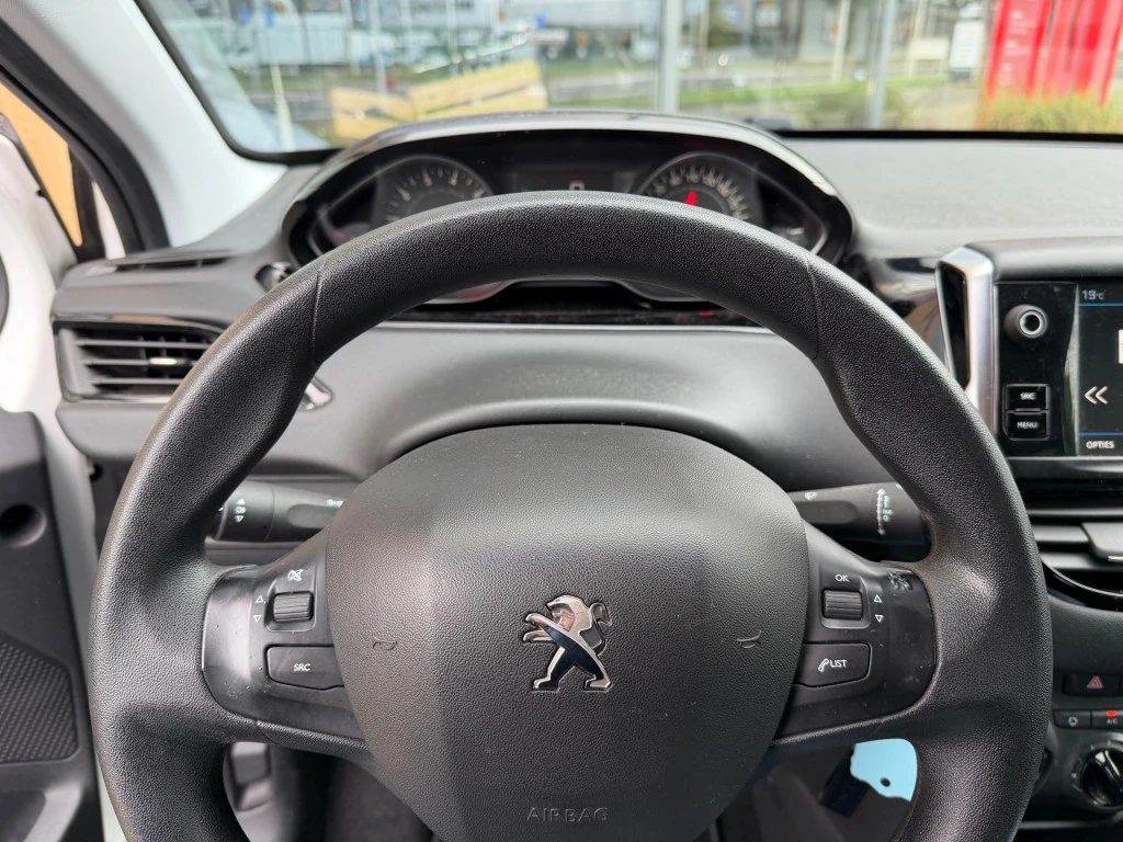 Peugeot 208 – foto 15
