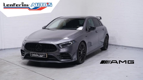 Mercedes-Benz A-klasse 250 Premium Plus Panodak Burmester Sound PDC v+a Leder/alcantara Navi