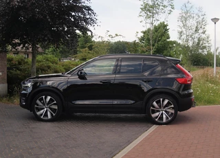 Volvo XC40 – thumbnail 2