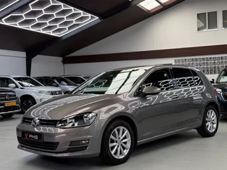Volkswagen Golf – thumbnail 1