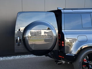 Land Rover Defender – thumbnail 5