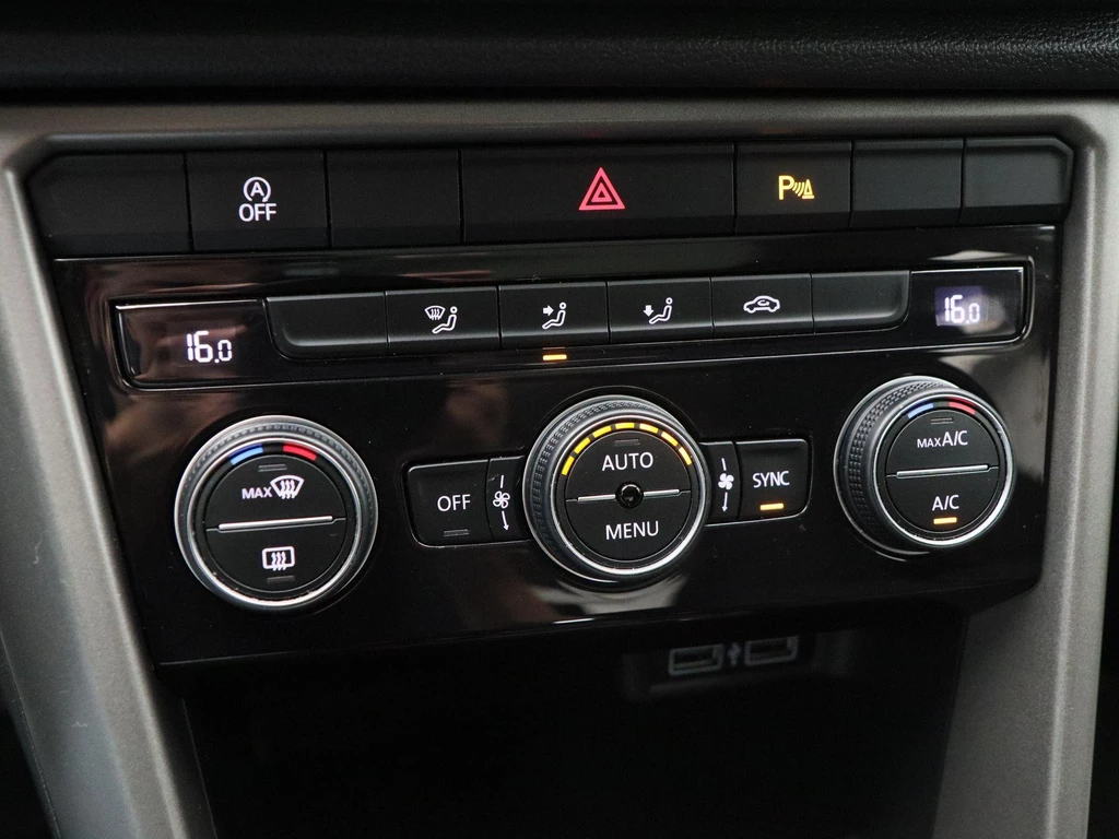 Volkswagen T-Roc – foto 29