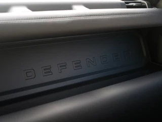 Land Rover Defender – thumbnail 34