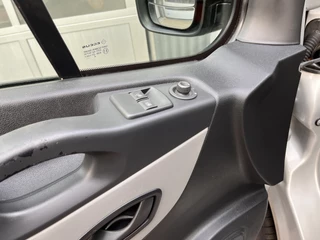 Renault Trafic – thumbnail 15