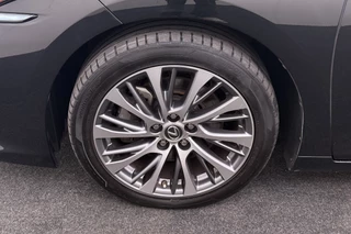 Lexus ES – thumbnail 7