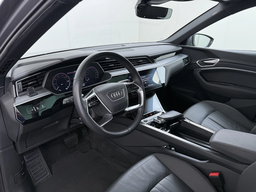 Audi e-tron – foto 15