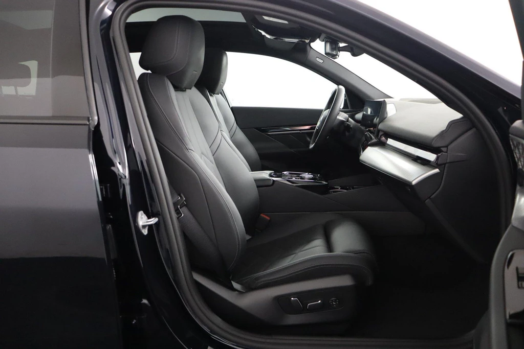 BMW i5 – foto 19