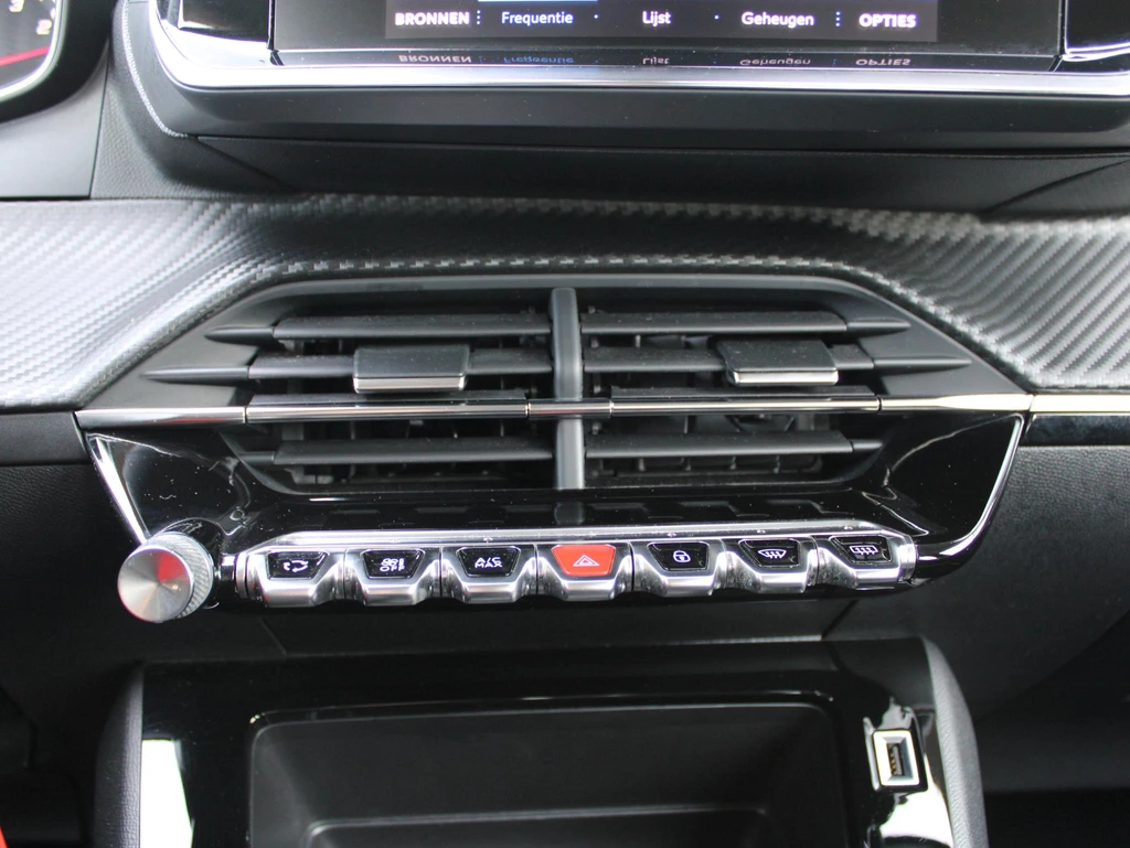 Peugeot 208 – foto 17