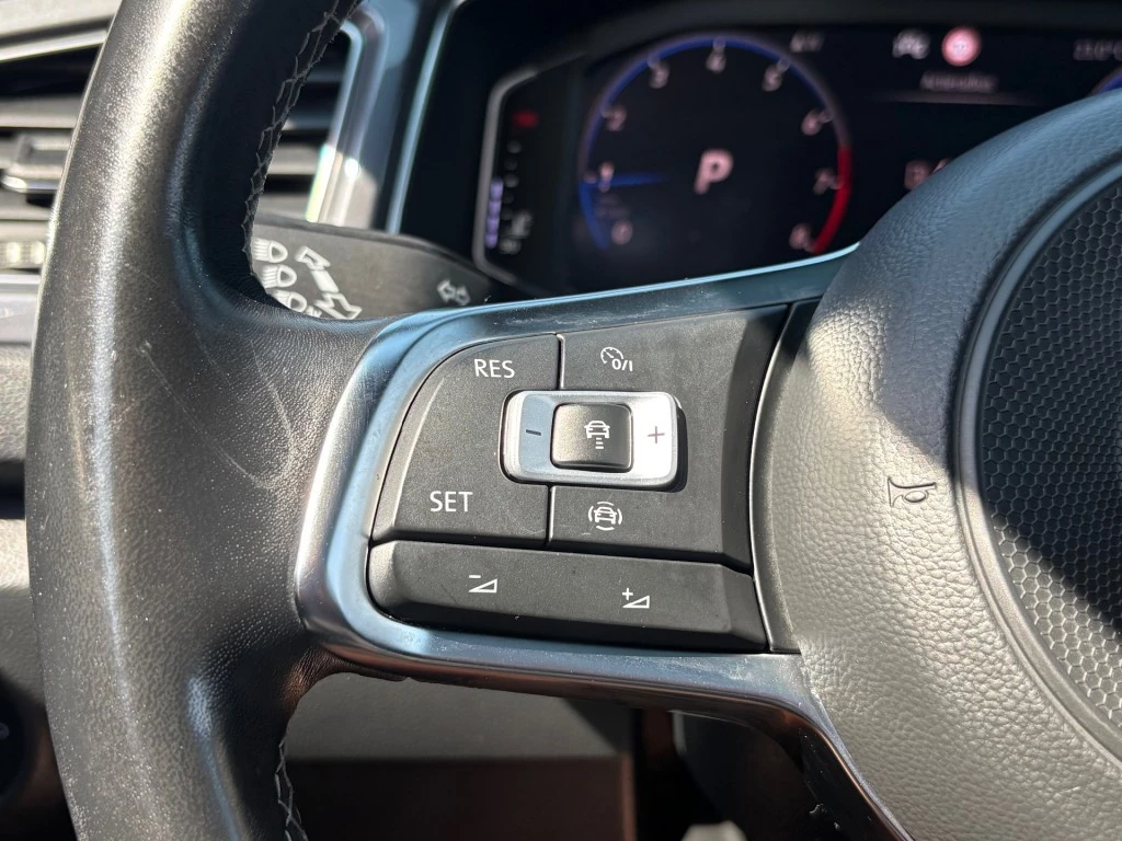 Volkswagen T-Roc – foto 18